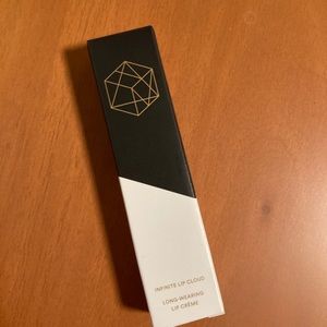 EM COSMETICS INFINITE LIPCLOUD (MAGIC HOUR)